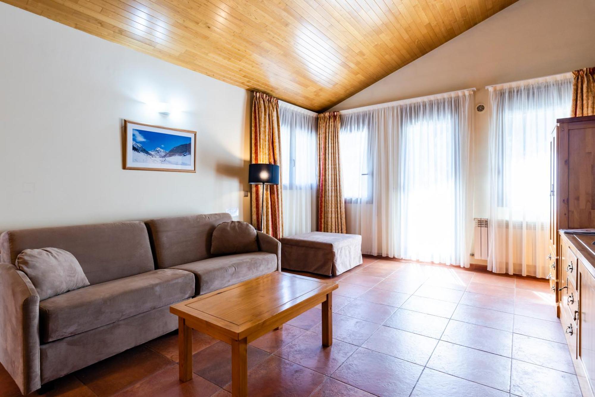 Apartaments Sant Moritz Arinsal Exterior photo