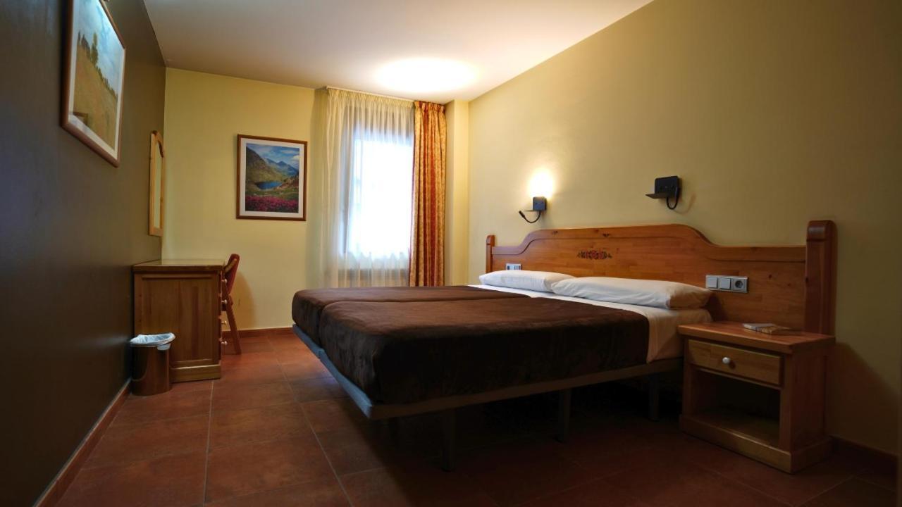 Apartaments Sant Moritz Arinsal Exterior photo