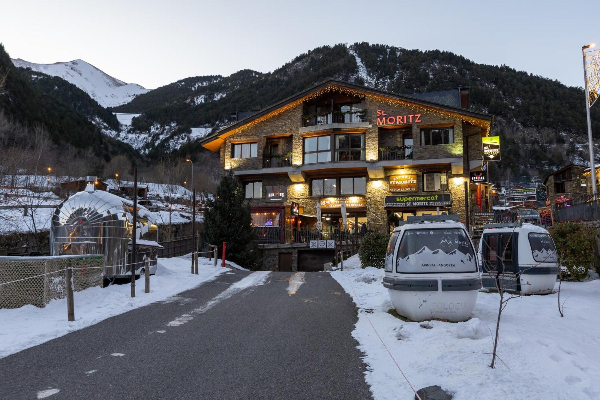 Apartaments Sant Moritz Arinsal Exterior photo