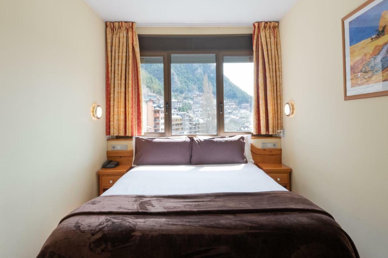 Apartaments Sant Moritz Arinsal Exterior photo